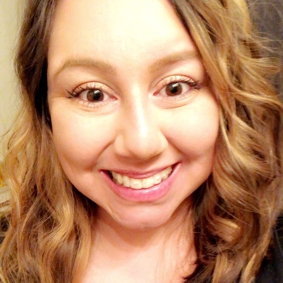 Meet your Posher, Veronica - Picture 1 of 1